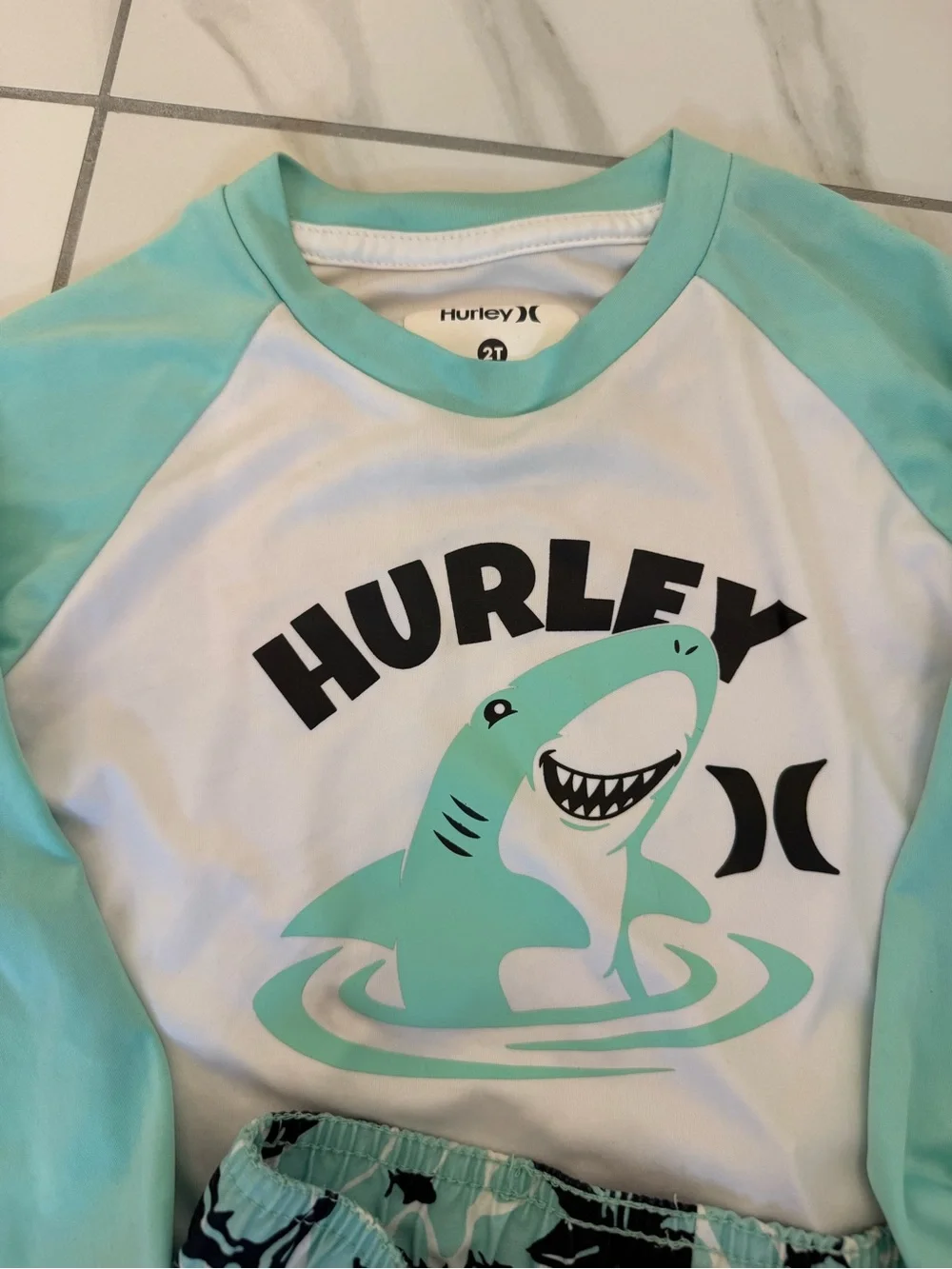 Hurley Kids' Mint & Navy Shark Rash Guard swim trunks and shirts - Sets 2T